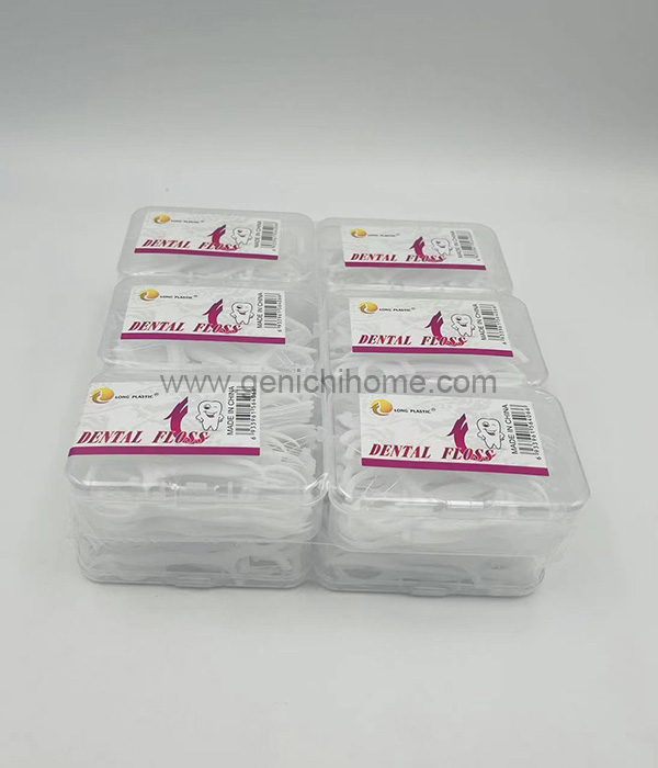 Je vhodné používat při cestování jednorázovou dentální nit?